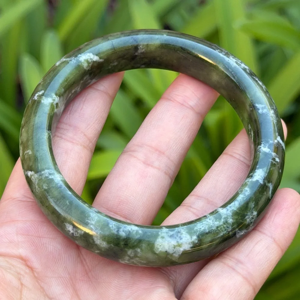 60.5mm‎ inner diameter green xiuyu jade bangle 0988